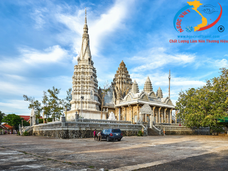 TOUR CAMPUCHIA - SIEM REAP - SIHANOUK - BOKOR  - PHNOM PENH