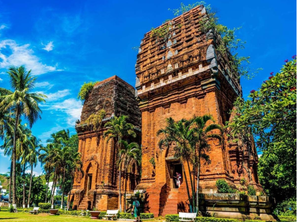TOUR QUY NHƠN - PHÚ YÊN - XE VIP LIMOUSINE - 3 NGÀY 3 ĐÊM