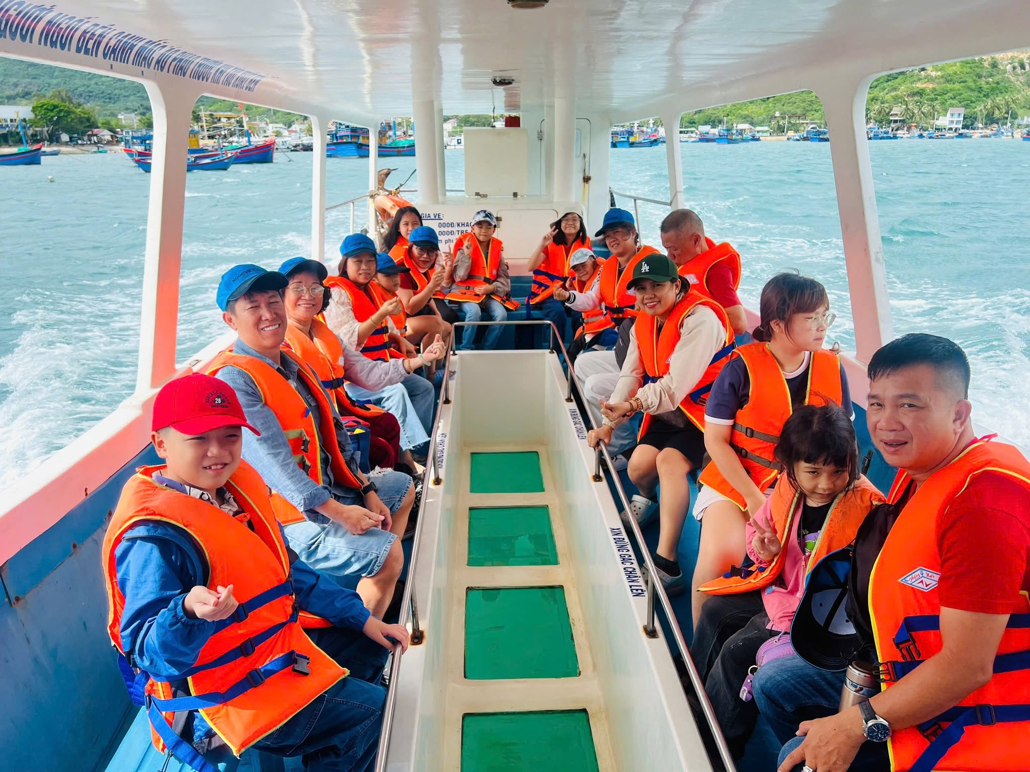 TOUR NHA TRANG 4N3Đ - TRẢI NGHIỆM CẮM TRẠI TRÊN BIỂN